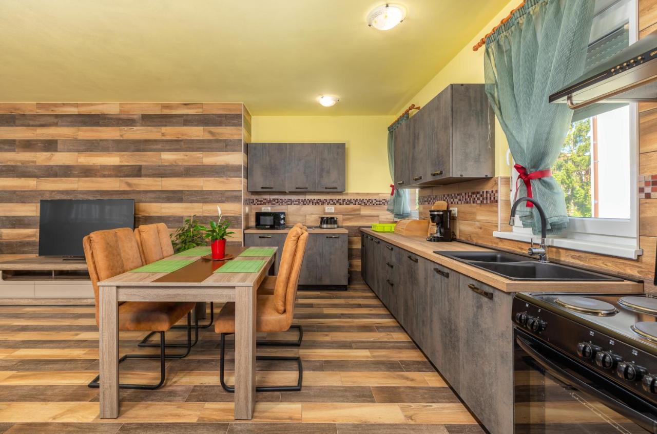 Apartmani Monte Πούλα Εξωτερικό φωτογραφία