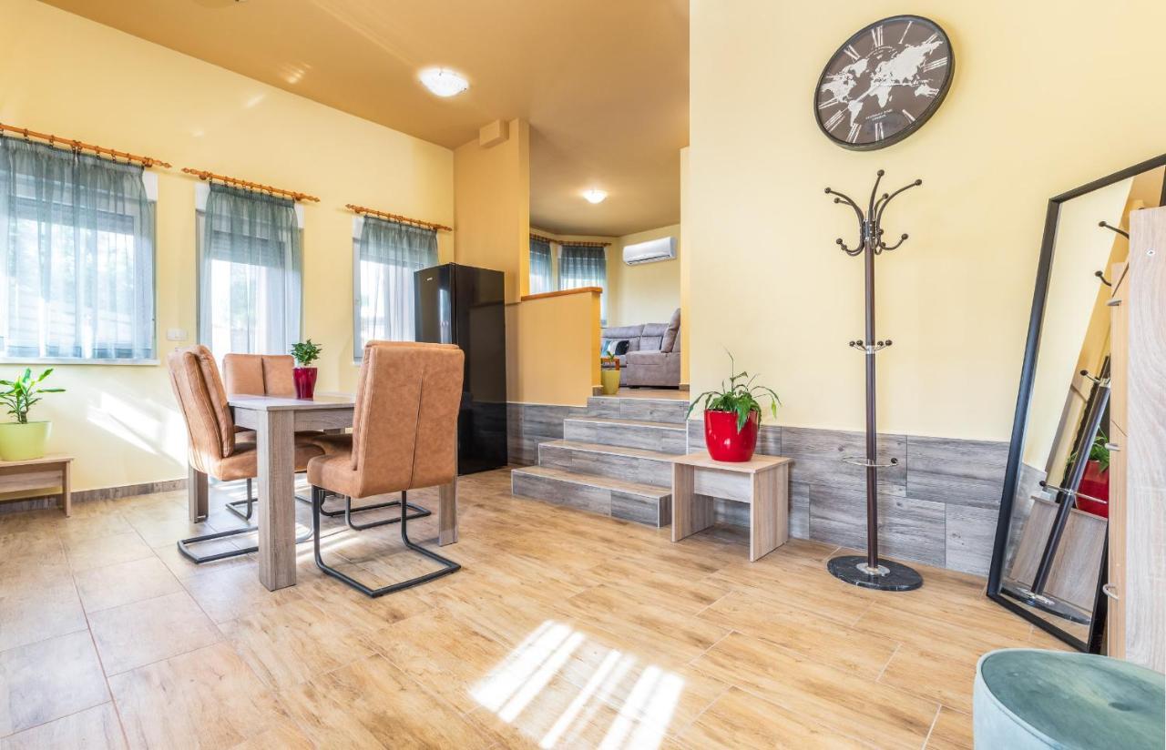 Apartmani Monte Πούλα Εξωτερικό φωτογραφία