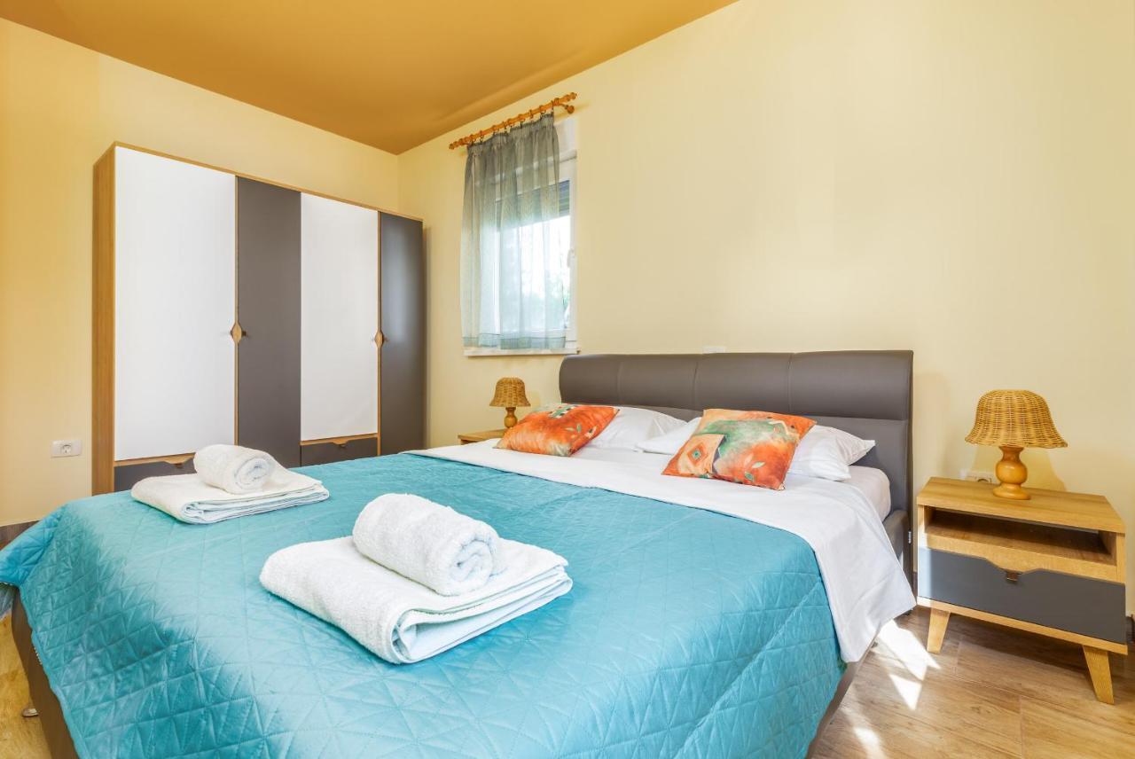 Apartmani Monte Πούλα Εξωτερικό φωτογραφία